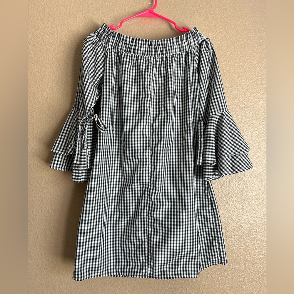 StyleHouse Gingham Off-the-Shoulder Flare Tier Bell Sleeves Short Dress - Picture 5 of 12